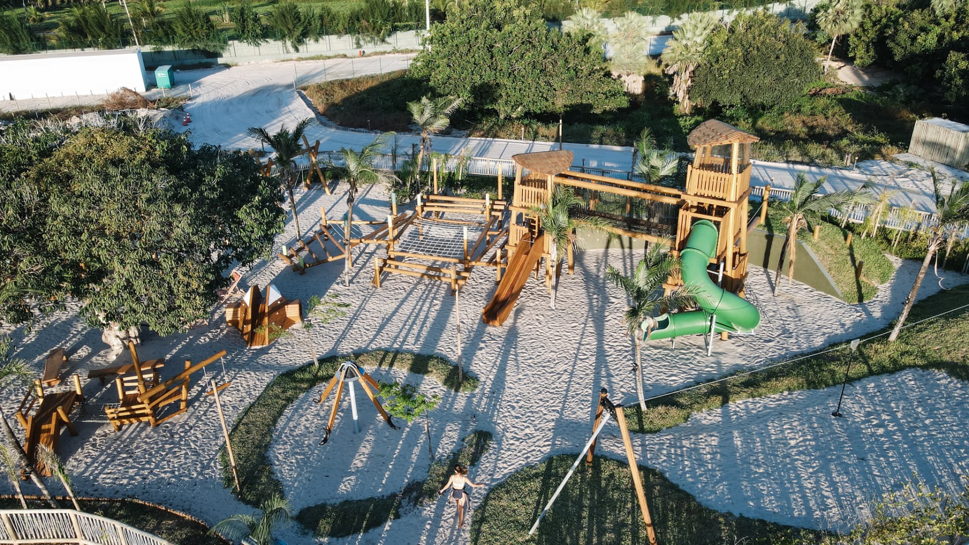 Playground de madeira do condomínio Vila Carnaúba